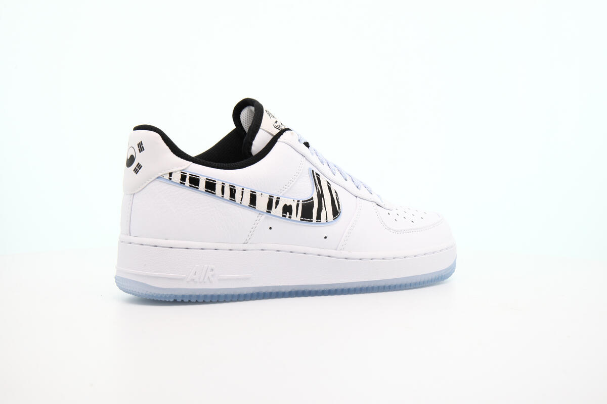Nike AIR FORCE 1 '07 QS Nike AIR FORCE 1 '07 QS